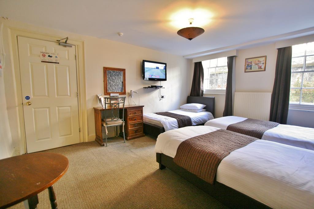Central Hotel Cheltenham By Roomsbooked מראה חיצוני תמונה